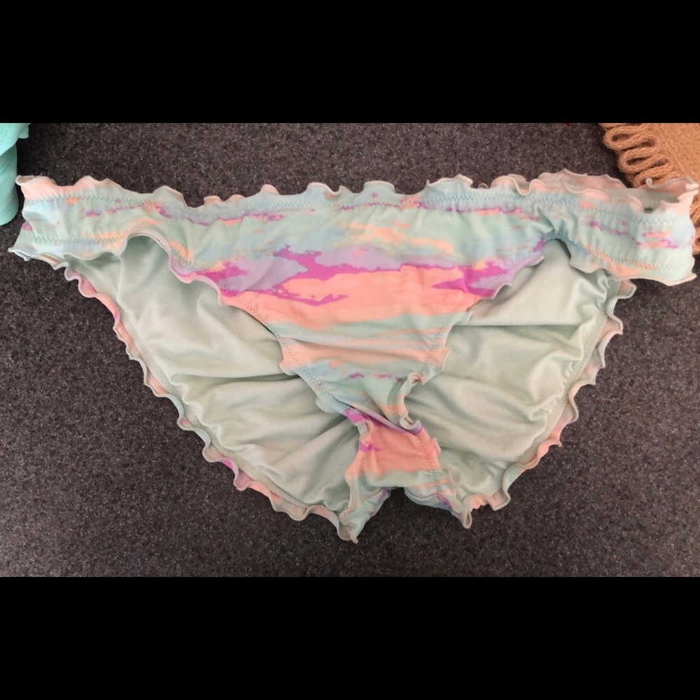 Bikini bottoms